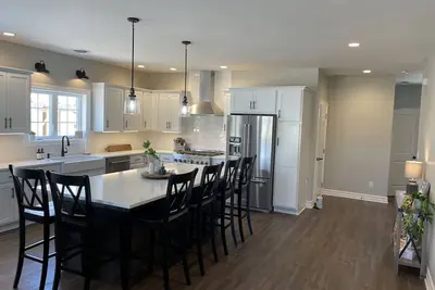 Image de 23- Village Condo with all the extras-hot tub, fire pit, game room