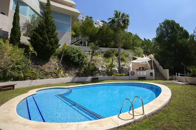Image de Bel appartement pour 4 personnes avec climatisation, piscine, Wifi, Tv, terrasse et parking