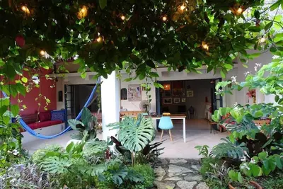 Image de Super sweet & stylish 2-bedroom with record player and lots of outdoor space