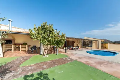 Image de Rural house with pool and barbecue