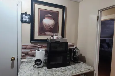 Image de Spacious 3rd floor  2bedroom apartment