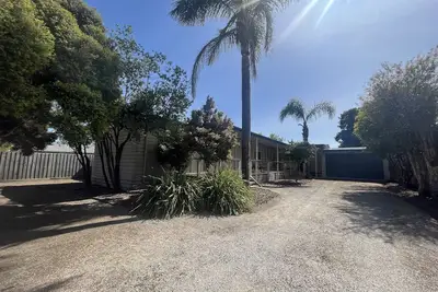 Image de Classic beach Getaway - Close to winery region and beach!