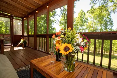 Image de Cheerful 3 bedroom mountain home- minutes to Asheville-