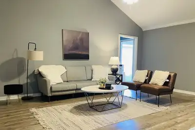 Image de Three Bedroom Home Reservoir Getaway