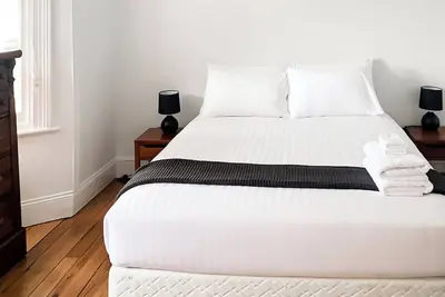 Image de Minutes from the Cbd, Cafes & Cataract Gorge