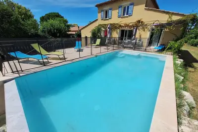 Image de Villa piscine privée  (sécurisée) Terrain de pétanque-Mont Ventoux - Last minute