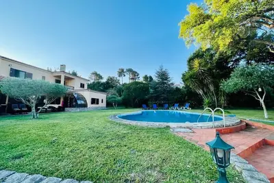 Image de Villa With Pool
