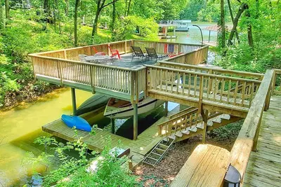 Image de Cozy Retreat on Gypsy Cove!