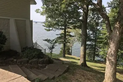 Image de Lakefront home on Lake Barkley