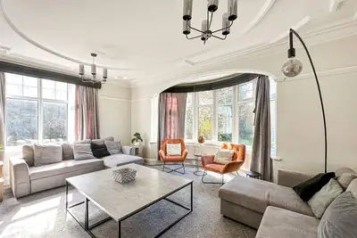 Image de Detached 5-Bed Home with Large Garden