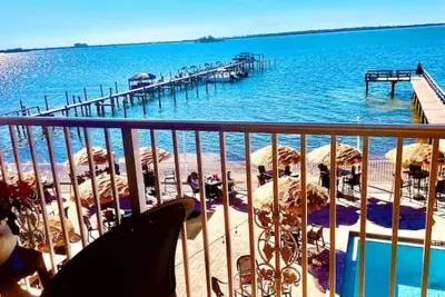 Image de Waterfront Spectacular views condo-hotel studio