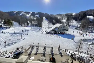 Image de Ski-In, Ski-Out! Lift and Mt. Views Unbeatable Location for All Seasons! Unit 2