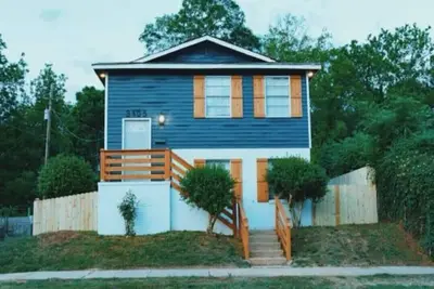 Image de Remodeled Home In the Heart of the City, Minutes from Everything!