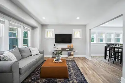 Image de Your Milwaukee Getaway: Perfect for Families & Groups! 6 Minutes from Downtown!