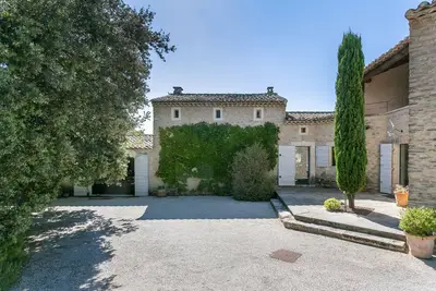 Image de Magnificent 5 bedroom villa with pool near Gordes