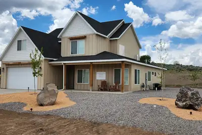 Image de Large House with 3 King Beds 20 minutes from Bryce Canyon