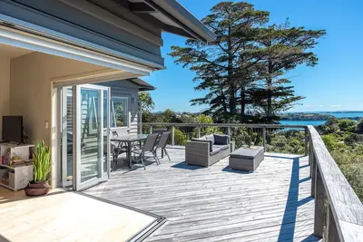 Image de Hekerua Bay Retreat - Palm Beach Coastal Views