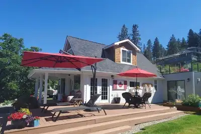 Image de Beach cottage in Ok Centre lakeside community…steps to the beach!