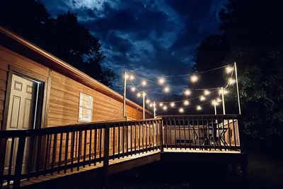 Image de Smoky Cabin/Prime Location/Family-Oriented/HotTub/Pet-friendly/Game room & Pool