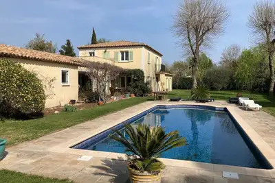 Image de Villa in Grimaud in secure estate
