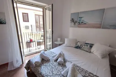 Vacation House U Curtigghiu in the historic center of Cefalù.
