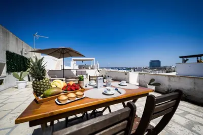 Image de Apartment with Terrace