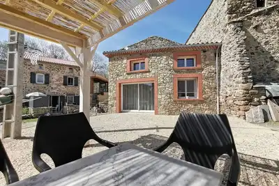 Charmant Gîte Rénové avec Sauna en Haute-Loire, Parfait pour Randonnées et Repos