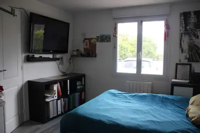 Image de Grande maison avec jardin et véranda salle de jeux