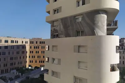 Image de Grand T3 avec terrasse quai d'Arrenc quartier Cgm vue sur mer proche vieux port