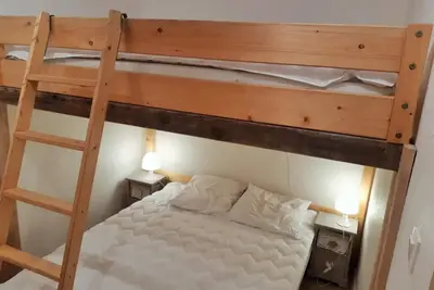 Image de À 300m des pistes de ski, 2ème étage, balcon, télévision, casier à ski, 38m², Les 2 Alpes