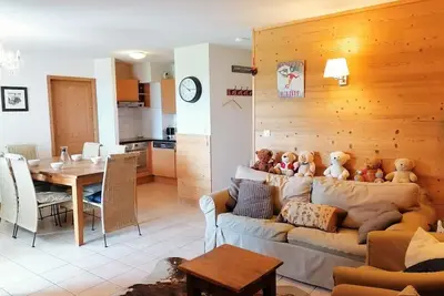 Image de À 100m des pistes de ski, Rez-de-chaussée, télévision, casier à ski, 64m², Morillon