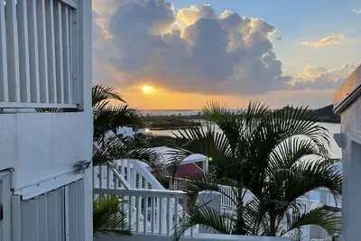 Image de 5 minutes d'Orient bay-vue imprenable, unité 8