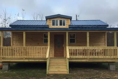 Image de Buck Hill Tiny Home Cabin #4 Mountain & Pond Views