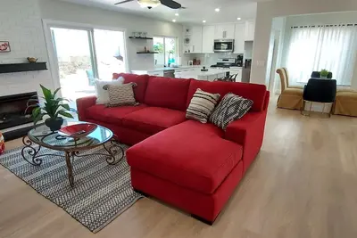 Image de Thousand Oaks Temp Housing For Insurance/Work/Travel/Remodel!