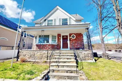 Image de Seaside Getaway Home, Near Salem, Comes with Free Parking & Wi-Fi!