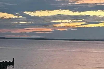 Image de Waterview Cottage with Amazing Sunsets overlooking The Chesapeake Bay\n\n\n\n\n\n\n\n