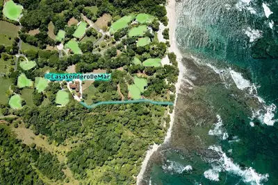 Image de 2 min walk Private path to the beach. Access Beach club. Daily maid.