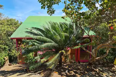 Image de Hibiscus Cottage Almost Paradise - 1 bed Caribbean Hideaway