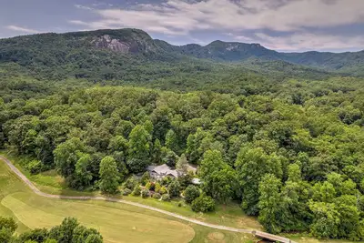 Image de Rumbling Bald Resort - Mountain Golf Retreat!
