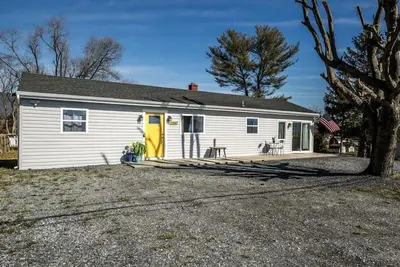 Image de Beautiful 3 bedroom home with mountains views