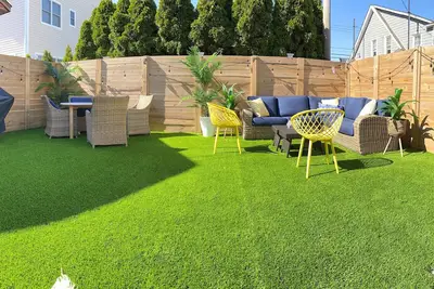 Image de Belmar in July! Best location, short walk to beach, shopping and restaurants!