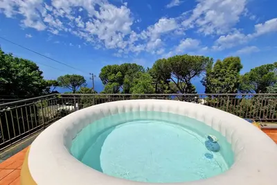Image de Romantic and luxurious villa with Jacuzzi pool