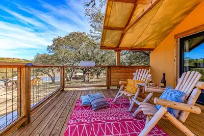 Image de Tent | Pool Firepit Lake Hot tub River Heat/Ac