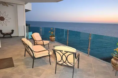 Image de Luxury Beach Condo Stunning Views