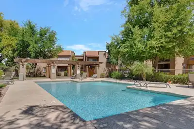 Image de Ground Floor 2 Bdrm Condo in Prime Scottsdale Location!