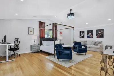 Image de Villa Azzurra - Pool /Hot-tub /Game Room /Fire-Pit - sleeps 12