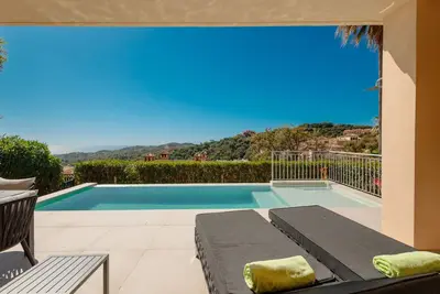 Maison avec jardin privé, piscine privée chauffable et vue sur la mer