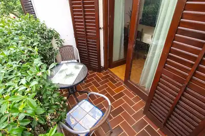 Image de Appartement de deux chambres avec le balcon Valbandon, Fazana (A-19685-b)