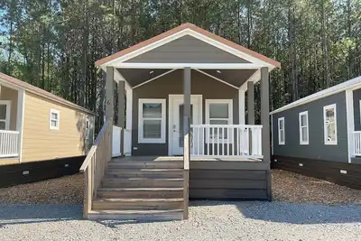 Image de Tiny Homes for Rent, minutes to the Casino, Golf Course & Water Park. \n