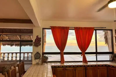 Image de La Rosa del Encanto Beachfront 2nd Floor Grande